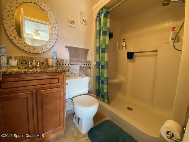 Building Photo - 404 Taylor Ave