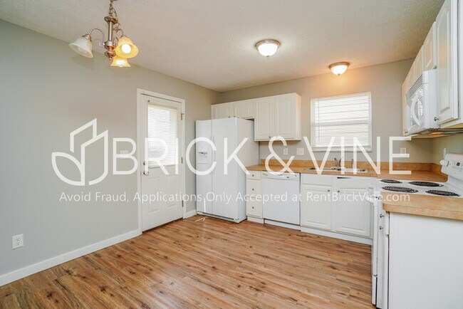 Building Photo - 3879 Liriope St