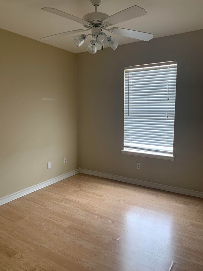 Building Photo - 510 Shiloh Dr