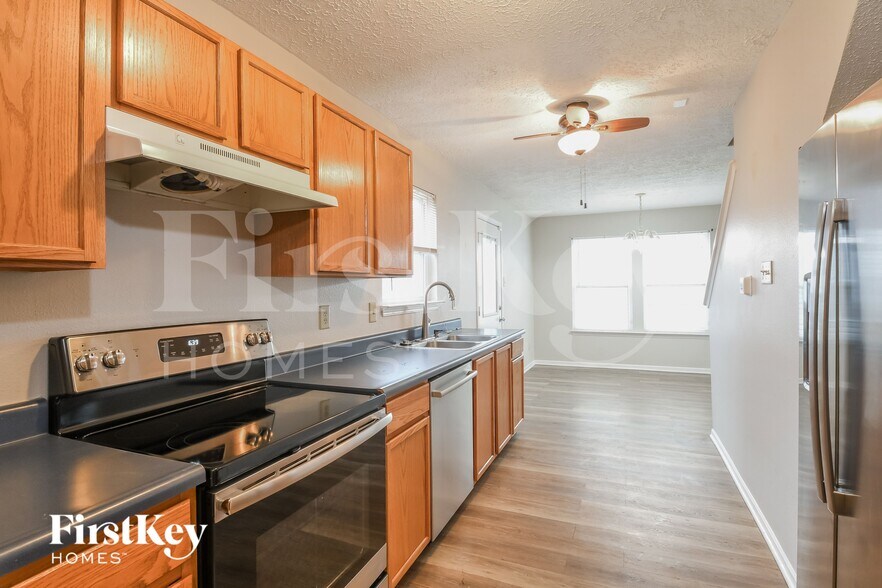 Building Photo - 2332 Providence Ct