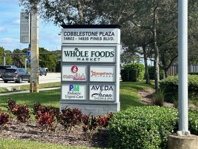 Building Photo - 430 SW 147th Ave