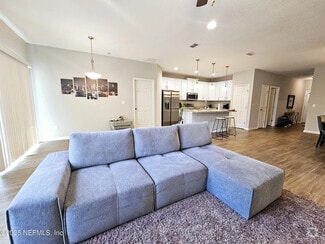 Building Photo - 12716 Deeder Ln