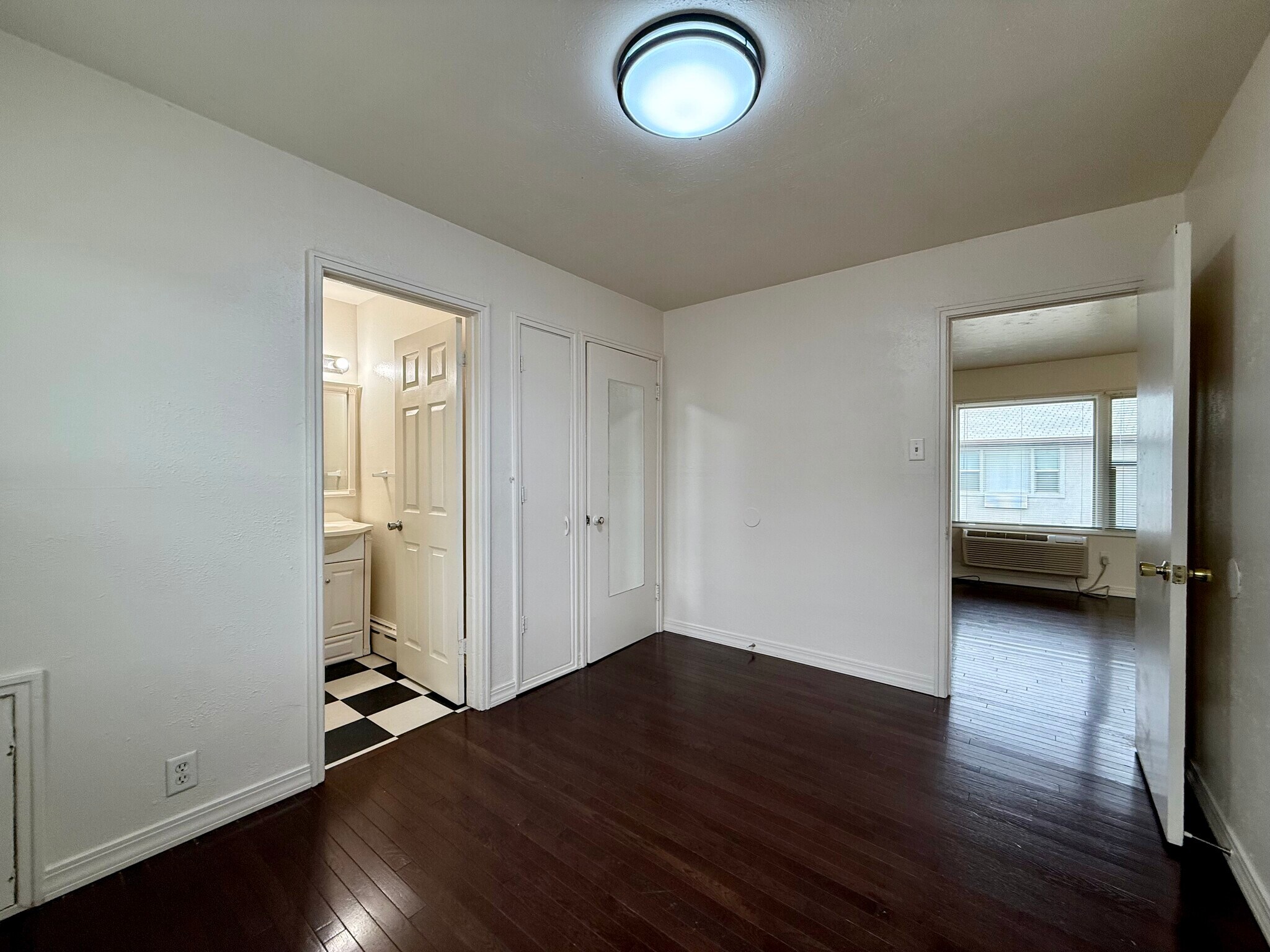 Building Photo - 1151 Belford Ave