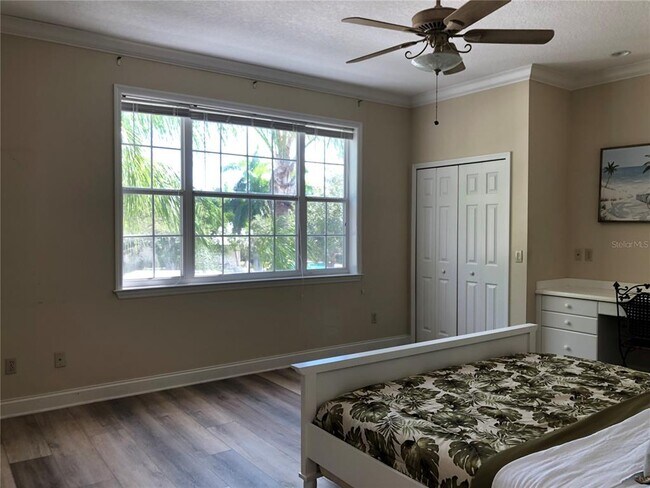 Building Photo - 3405 54th Dr W