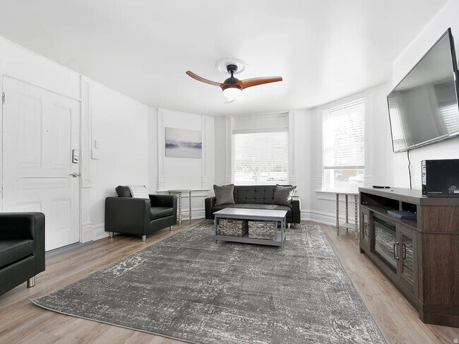 Building Photo - 228 S 900 E