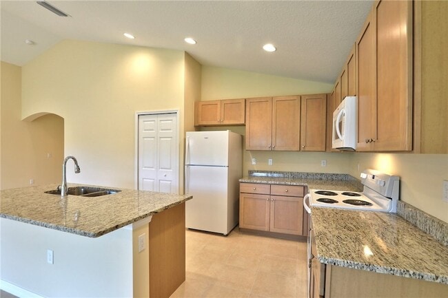 Building Photo - 8346 99th Ct