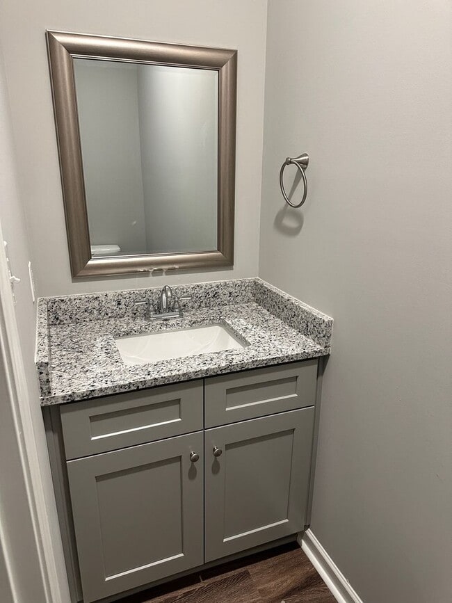 Building Photo - 4 bed, 2 bath home built in 2022