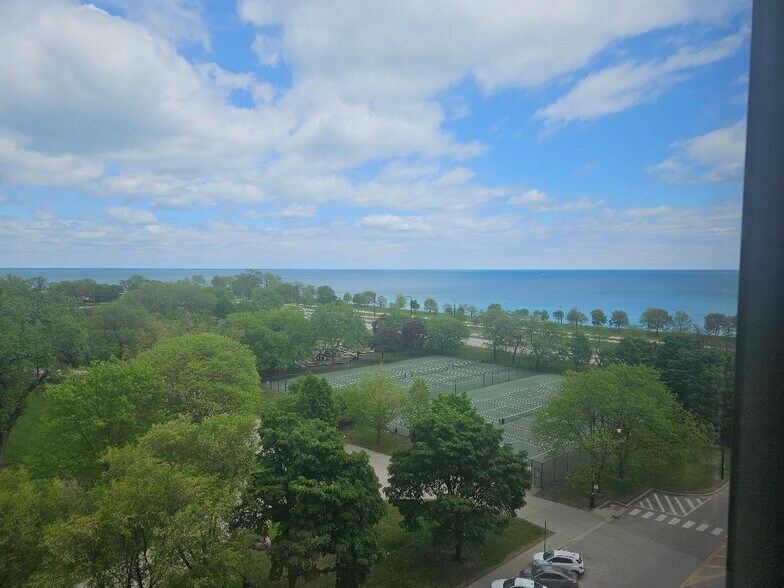 Lakefront View - 5300 S Shore Dr