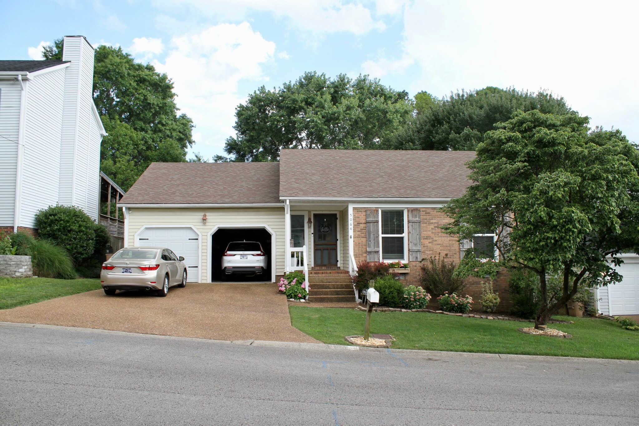 Building Photo - 5064 English Village Dr