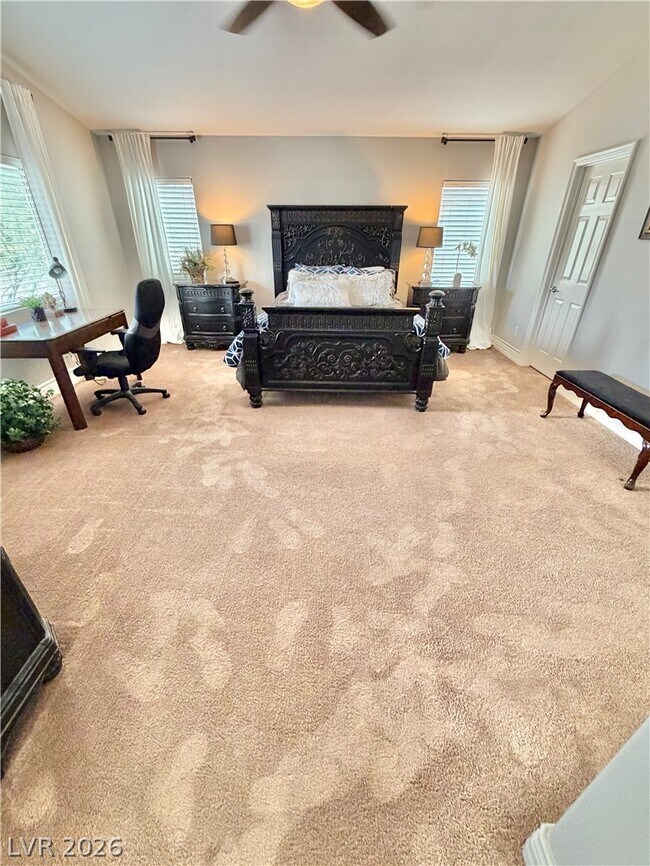 Building Photo - 399 Center Green Dr