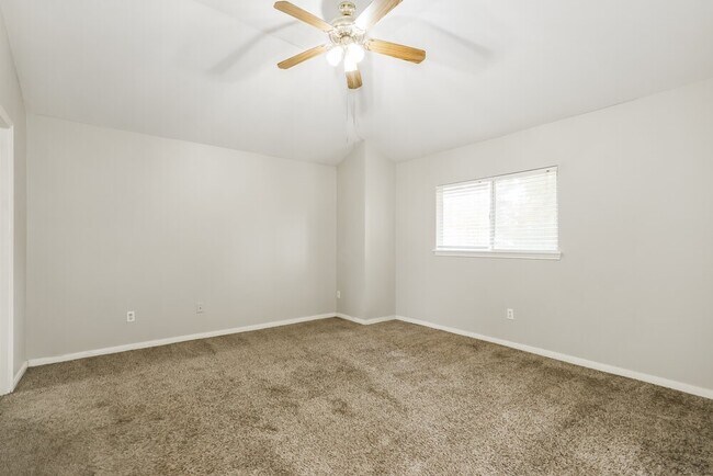 Building Photo - 8002 Scarlet Tanager Dr