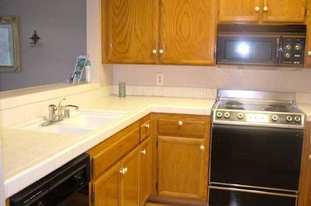 Building Photo - 2216 River Run Dr