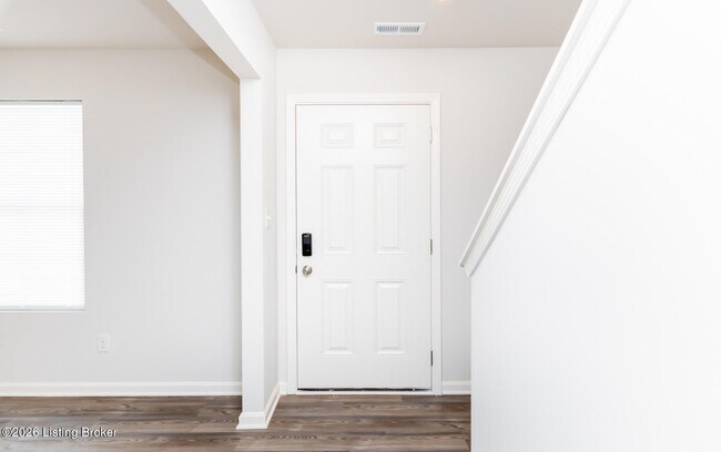 Building Photo - 104 Cool Crk Ct