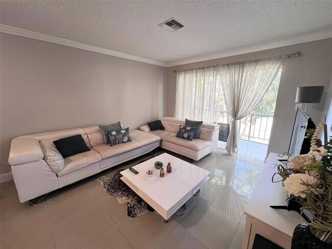 Building Photo - 1001 NW 45th St