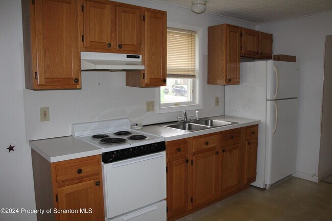 Building Photo - 204-206 Jackson St