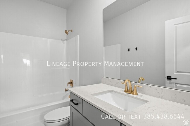 Building Photo - 15524 Trumpet Ln