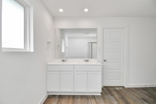 Building Photo - 8519 Swenson Ln