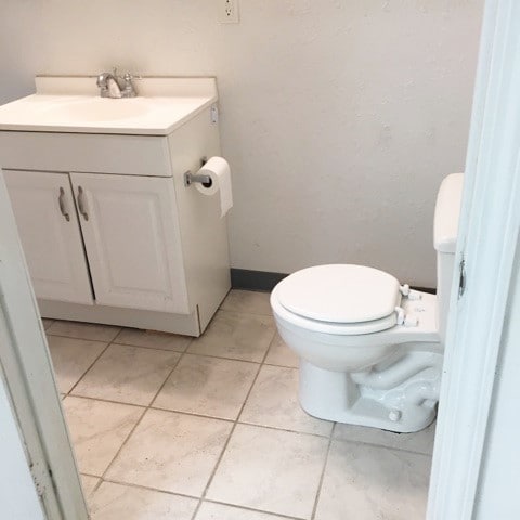 Building Photo - 404 S Busey Ave