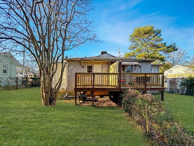 Building Photo - 263 Victory Dr SE