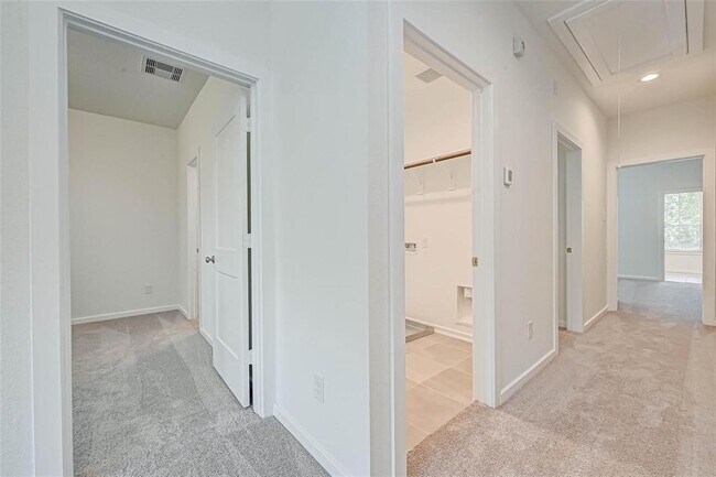 Building Photo - 580 Longleaf Pine Dr