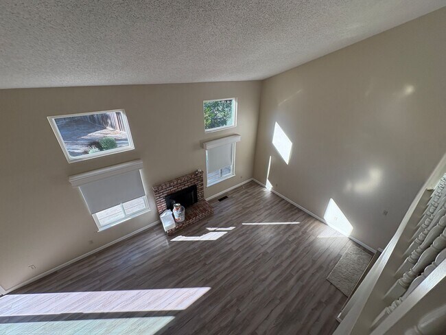 Building Photo - 1100 Limeridge Dr