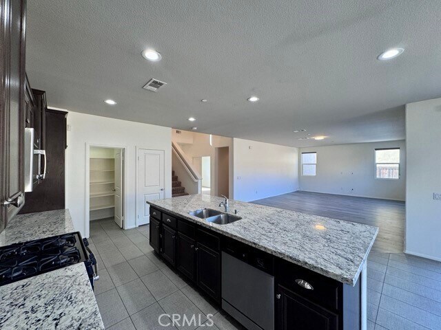 Building Photo - 26612 Iron Mountain St