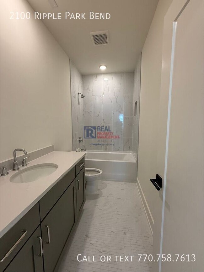 Building Photo - 2100 Ripple Pk Bnd