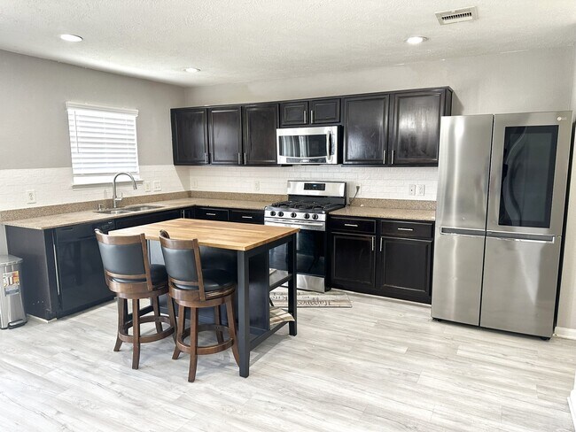 Building Photo - 21439 Veneto Hills Ct
