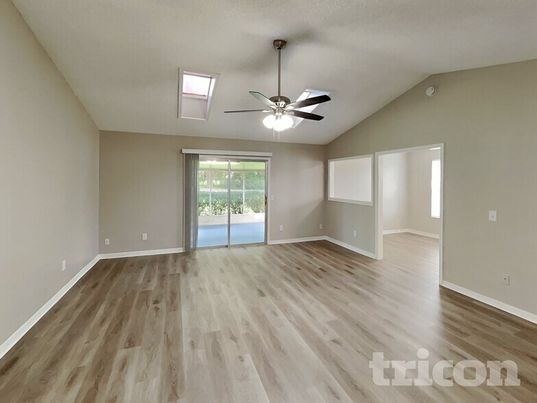 Building Photo - 2388 Kirkwall St