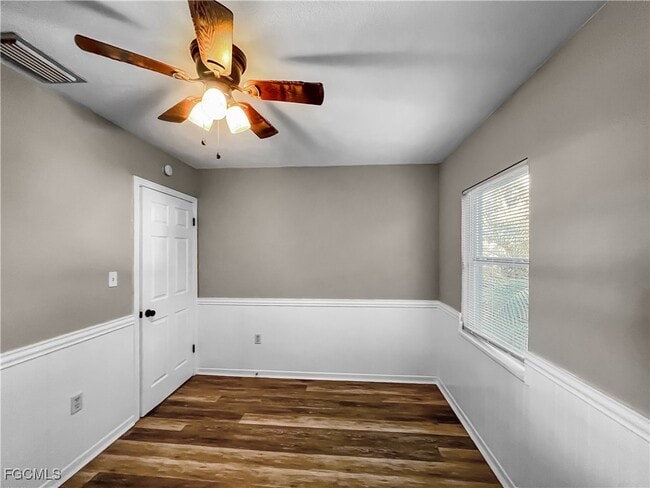 Building Photo - 1918 Grace Ave