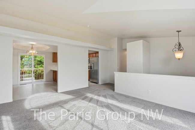 Building Photo - Spectacular Spacious 5BR Home in Sultan * Great Location * New Paint/Flooring/Appliances +++