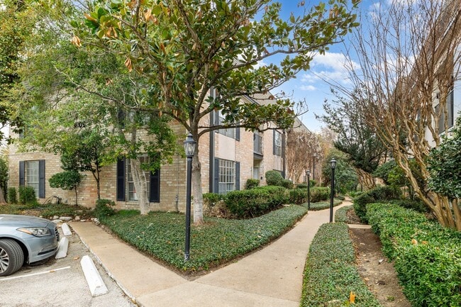 Building Photo - 1809 Stoney Brook Dr