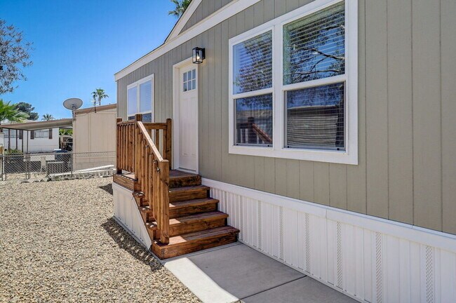 Building Photo - 10 Vandalay St