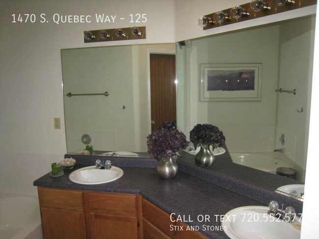 Building Photo - 1470 S Quebec Way