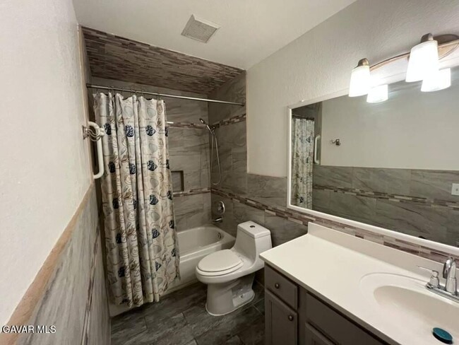 Building Photo - 43770 Santa Rosa Cir