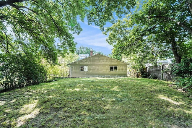 Building Photo - 531 Delaware St SE