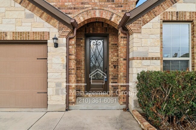 Building Photo - 1041 Water Oak