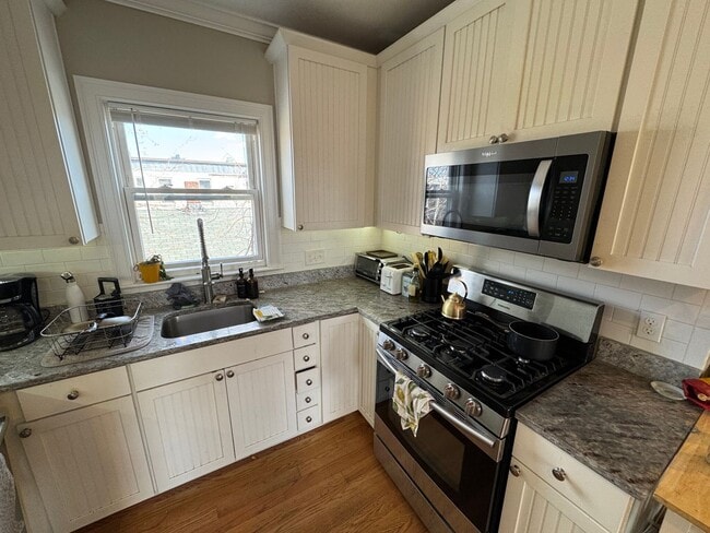 Building Photo - 9/1 Fully renovated 5BR/2BA in Cambridgeport/Central Sq area!