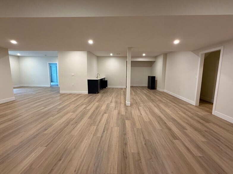 Building Photo - 274 Marlowe Dr
