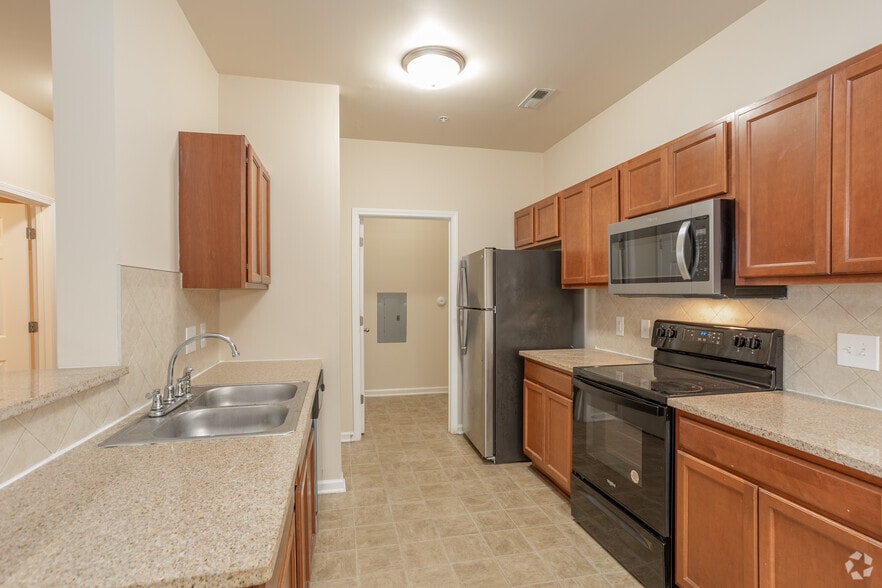 Primary Photo - The Cliffs at Waterford