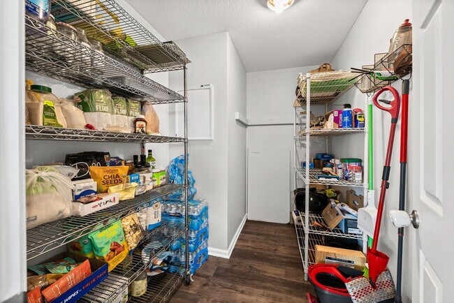 Building Photo - 2499 Old Timber Ct