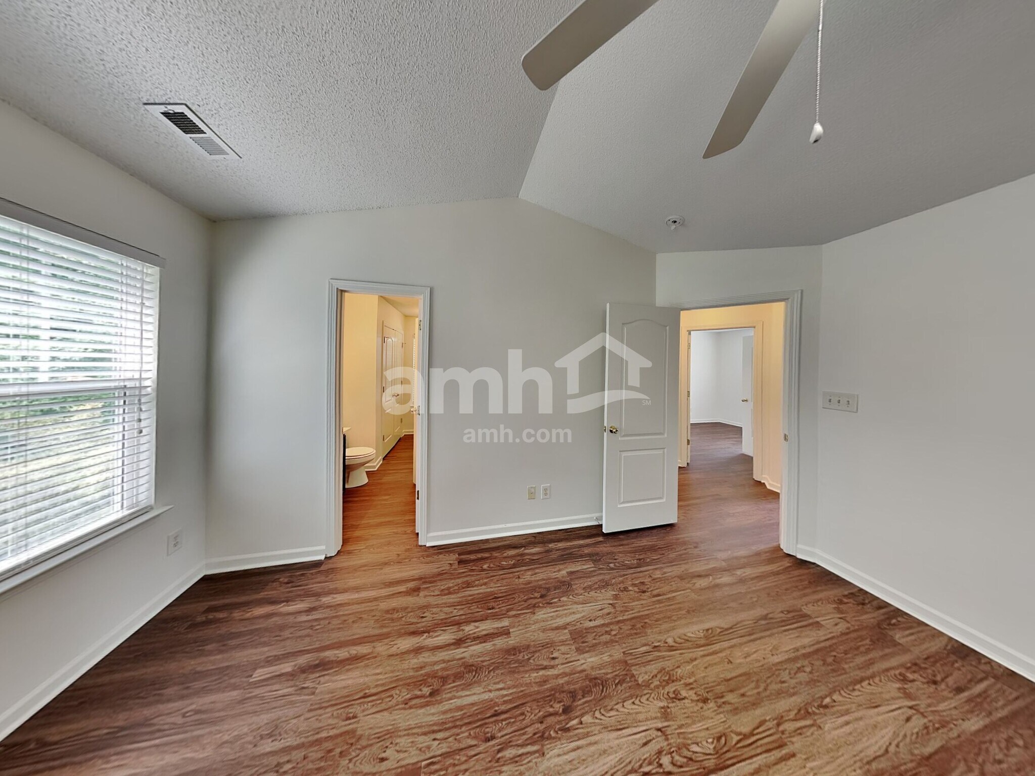 Building Photo - 147 Peterborough Dr