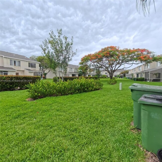 Building Photo - 16652 Hemingway Dr