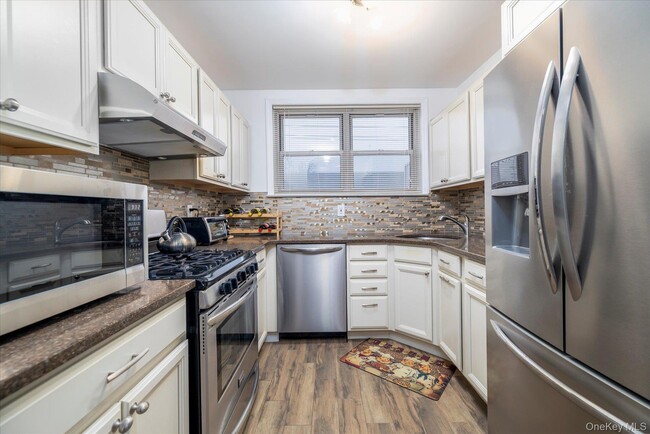 Building Photo - 2 Fowler Ave