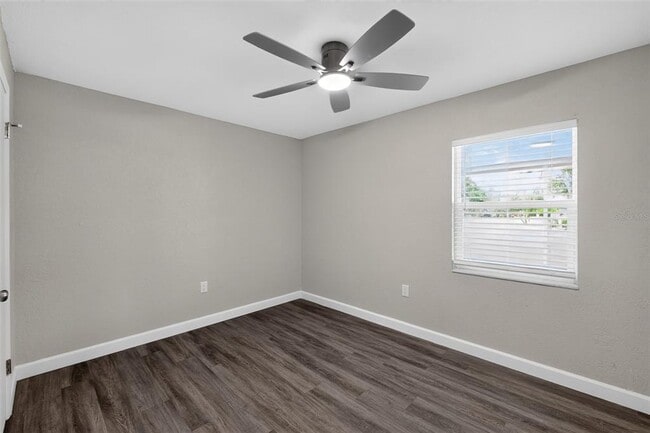 Building Photo - 3701 Feather Dr