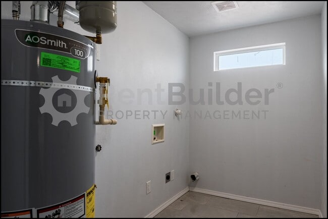 Building Photo - Schedule a showing today 505-808-6467