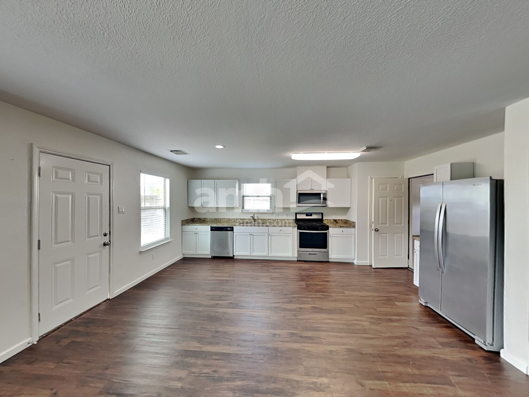 Building Photo - 4006 Carmel Ridge Way