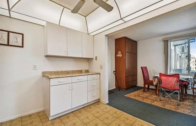 Building Photo - 2404 Florentine Way