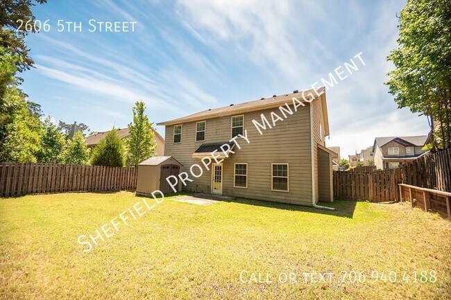 Building Photo - 2606 5 St