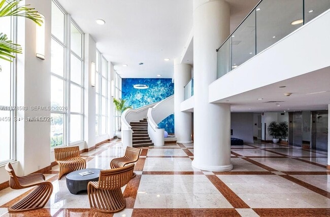 Building Photo - 10350 W Bay Harbor Dr